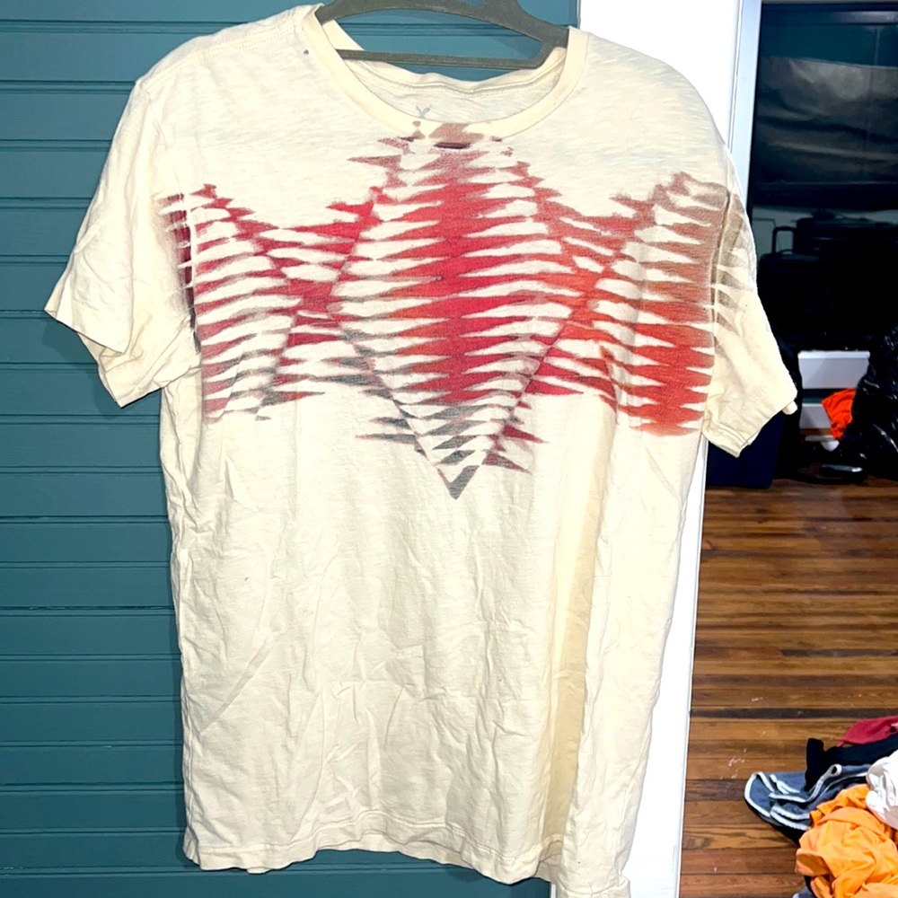 American Eagle T shirt